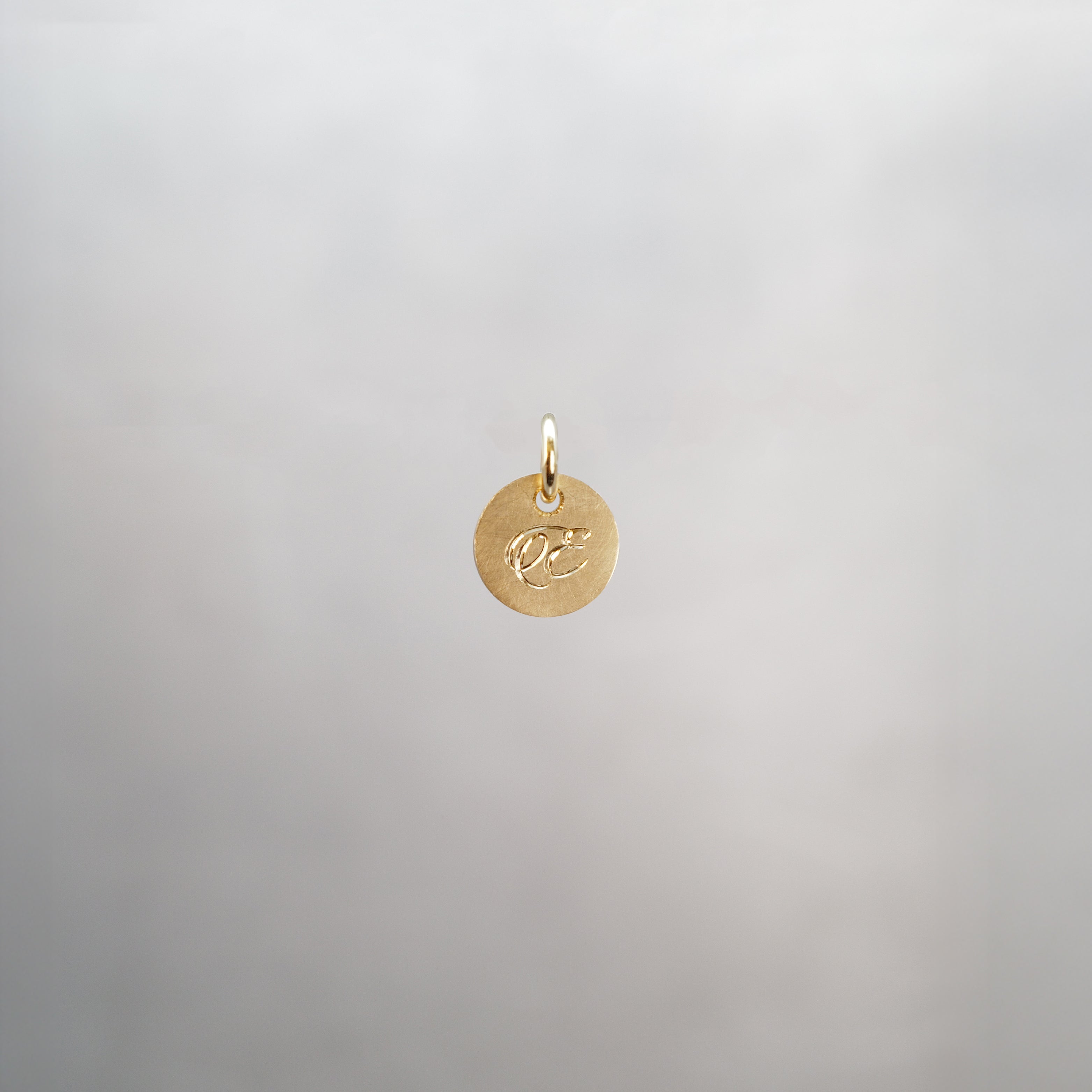 圓形字母光之珮