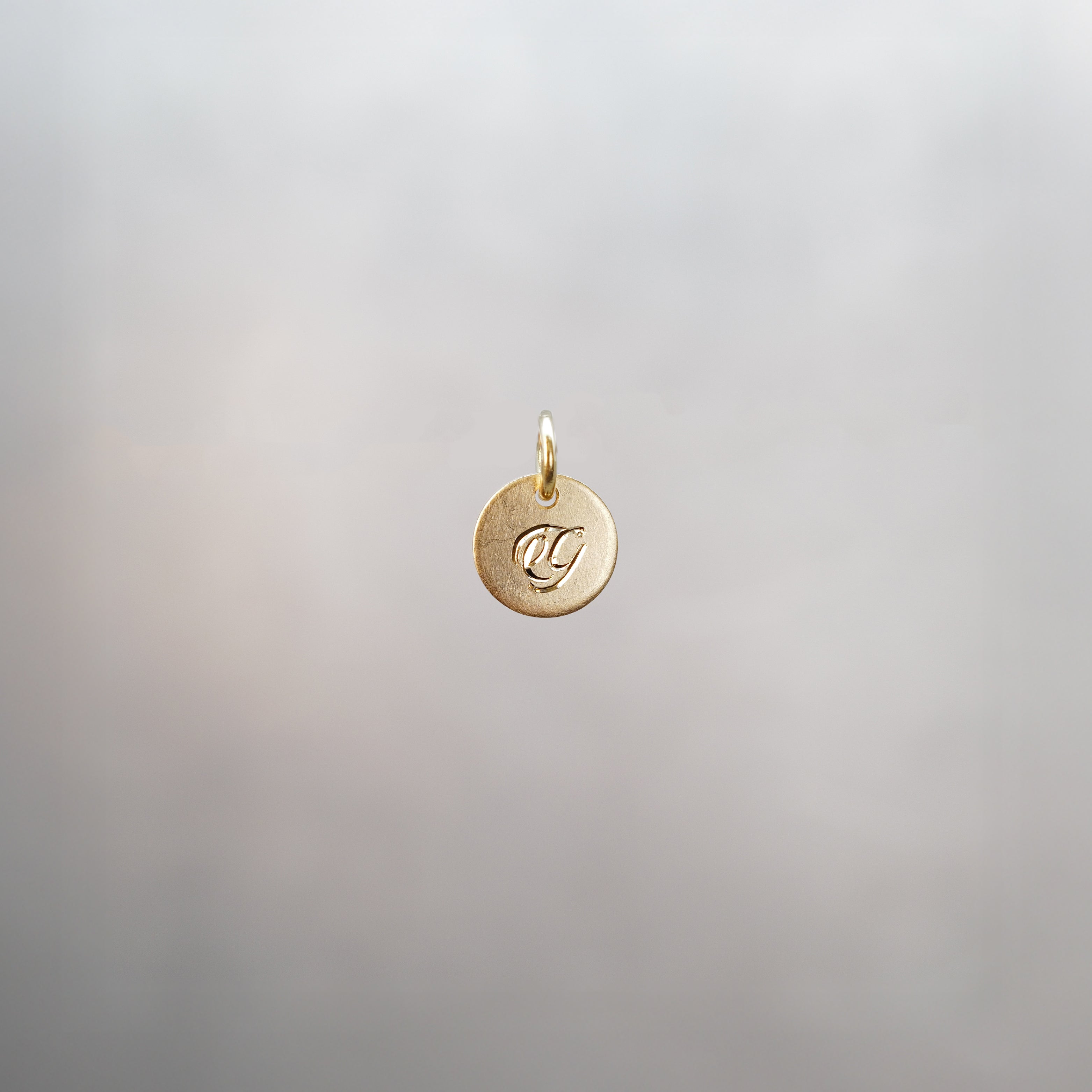 圓形字母光之珮