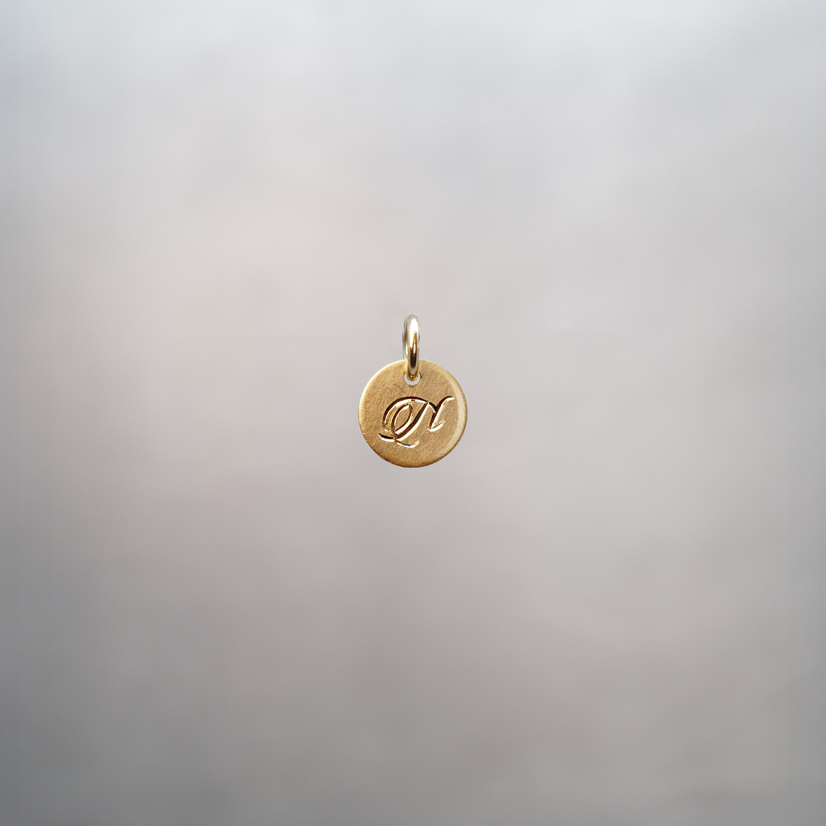 圓形字母光之珮