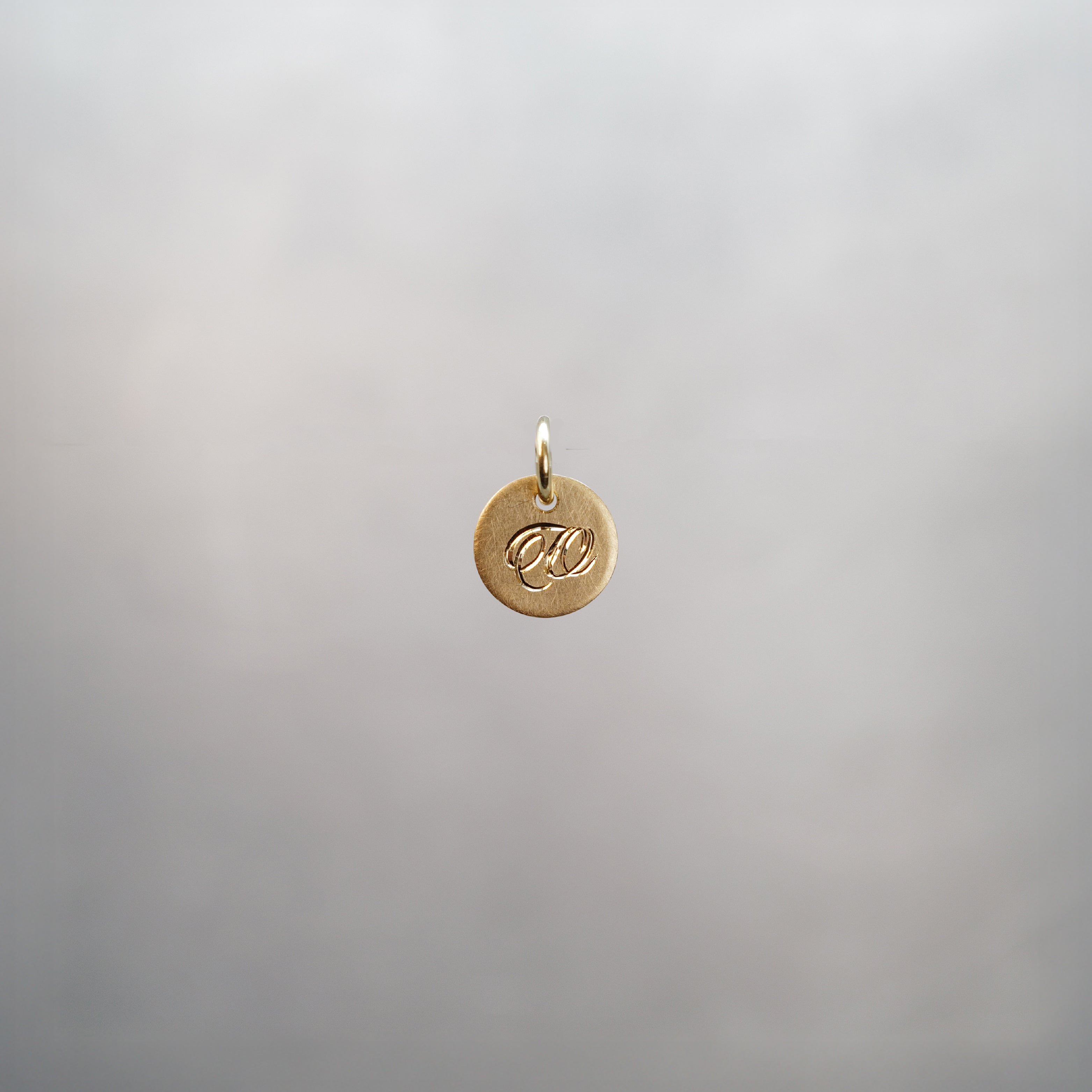 圓形字母光之珮