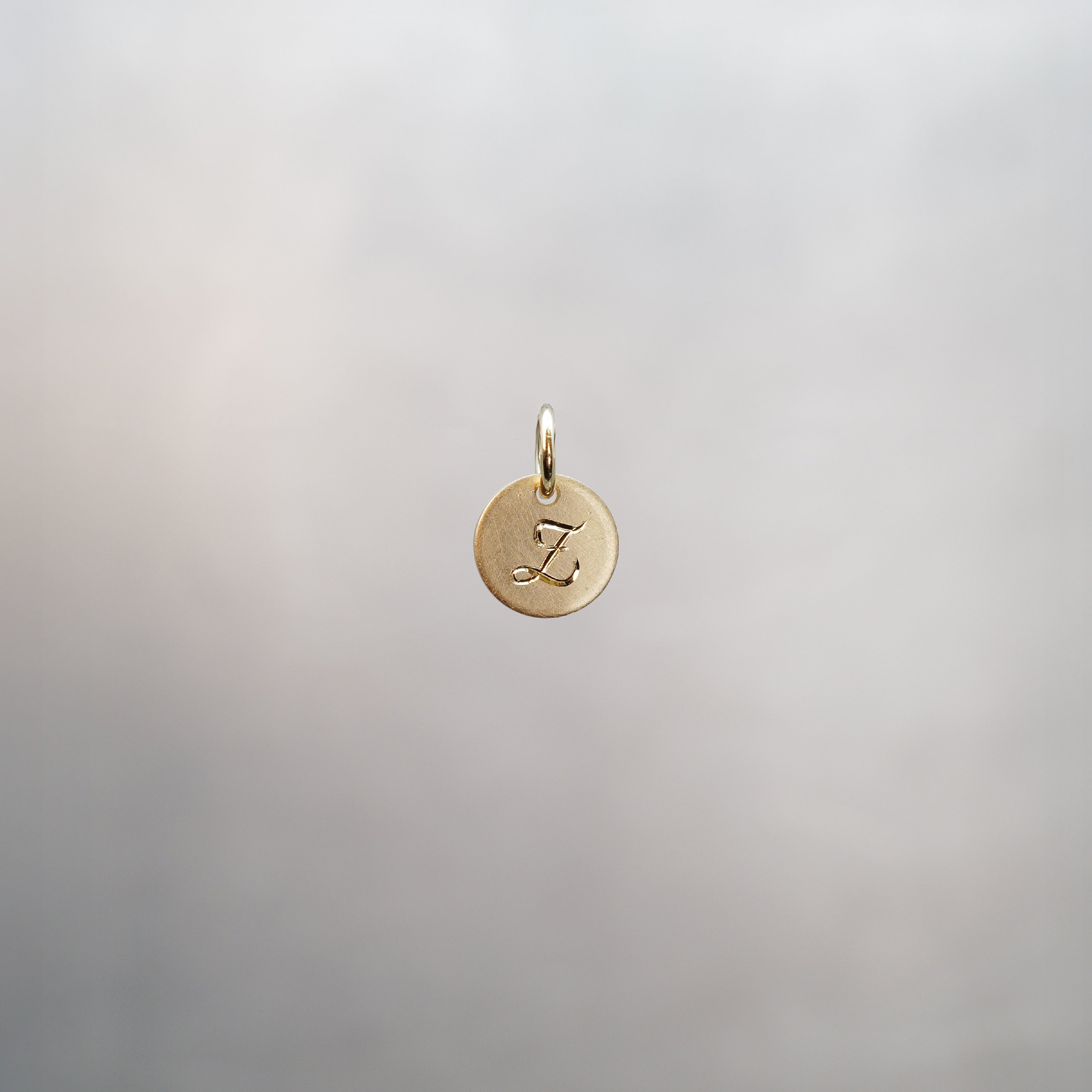 圓形字母光之珮