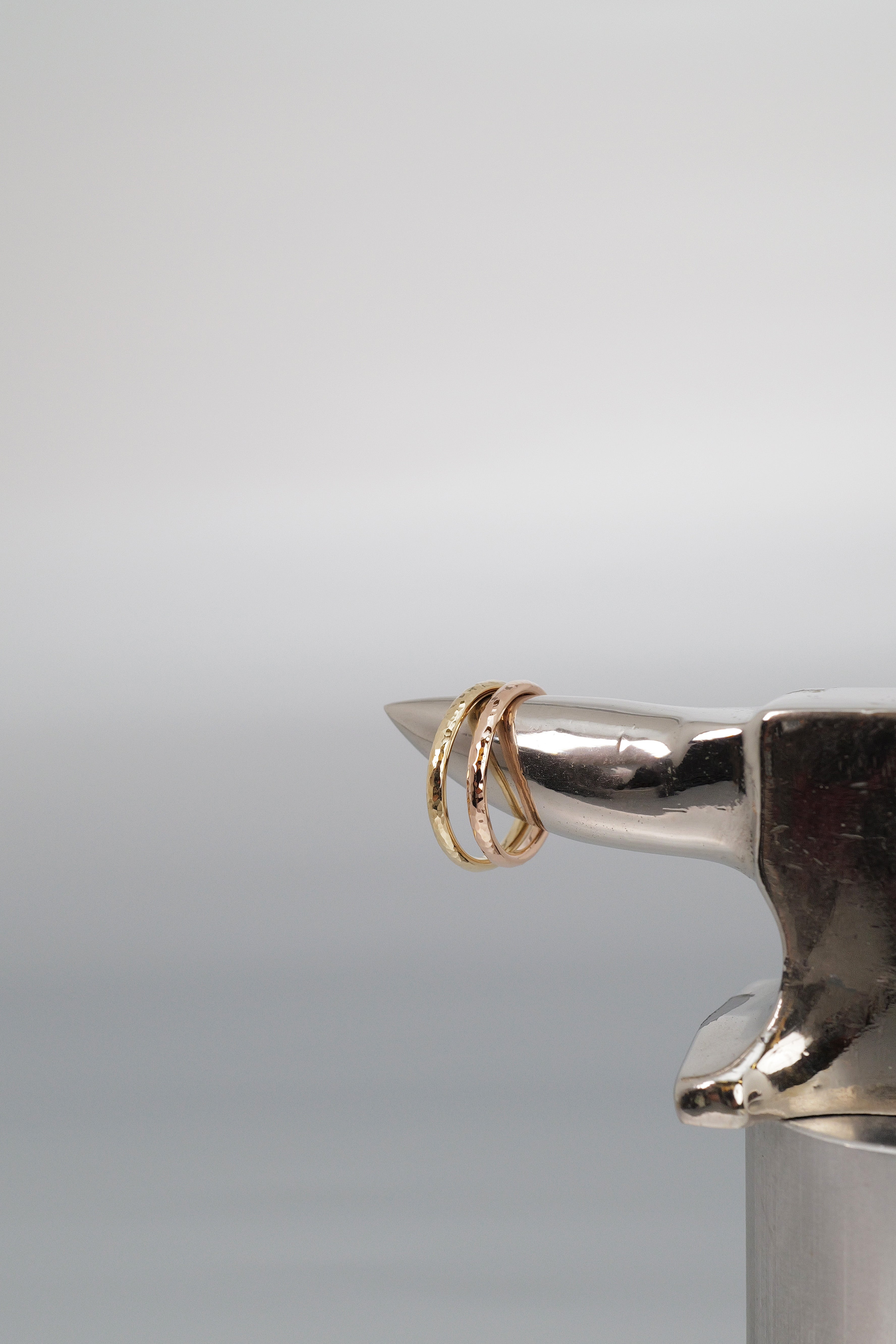 9K Hammer Mini Oval Ring