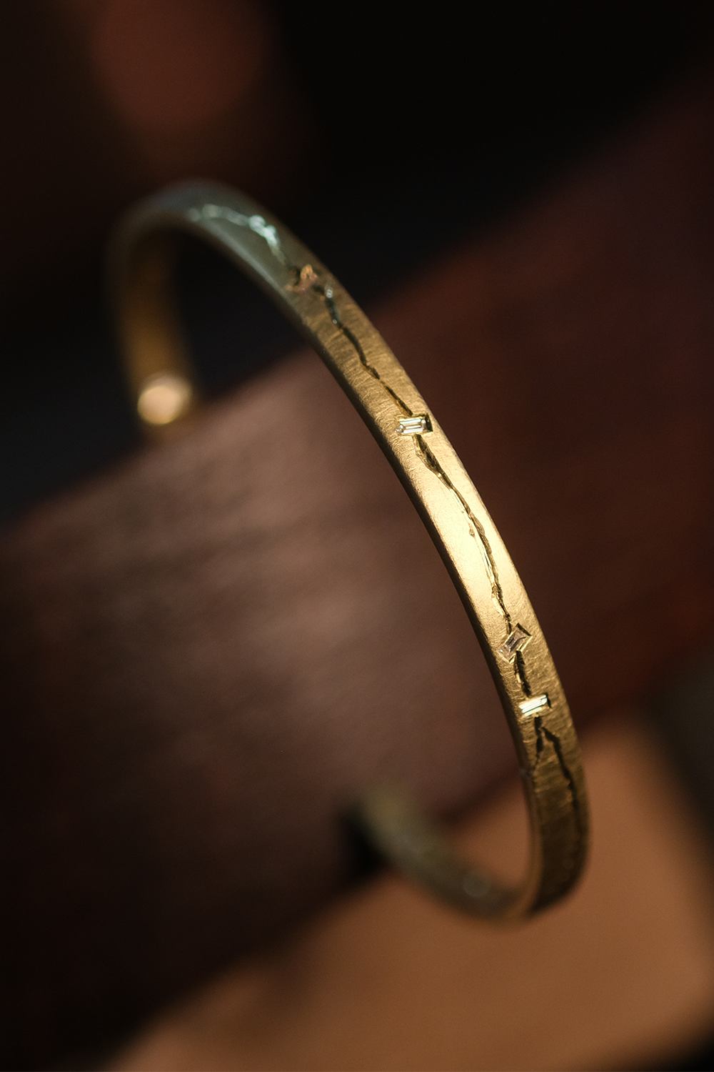 Kintsugi Diamond Bangle in 18K Yellow Gold