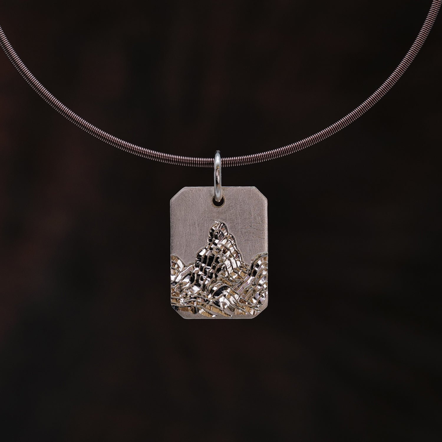 9K Gold Mountains & Sea Sun Tag